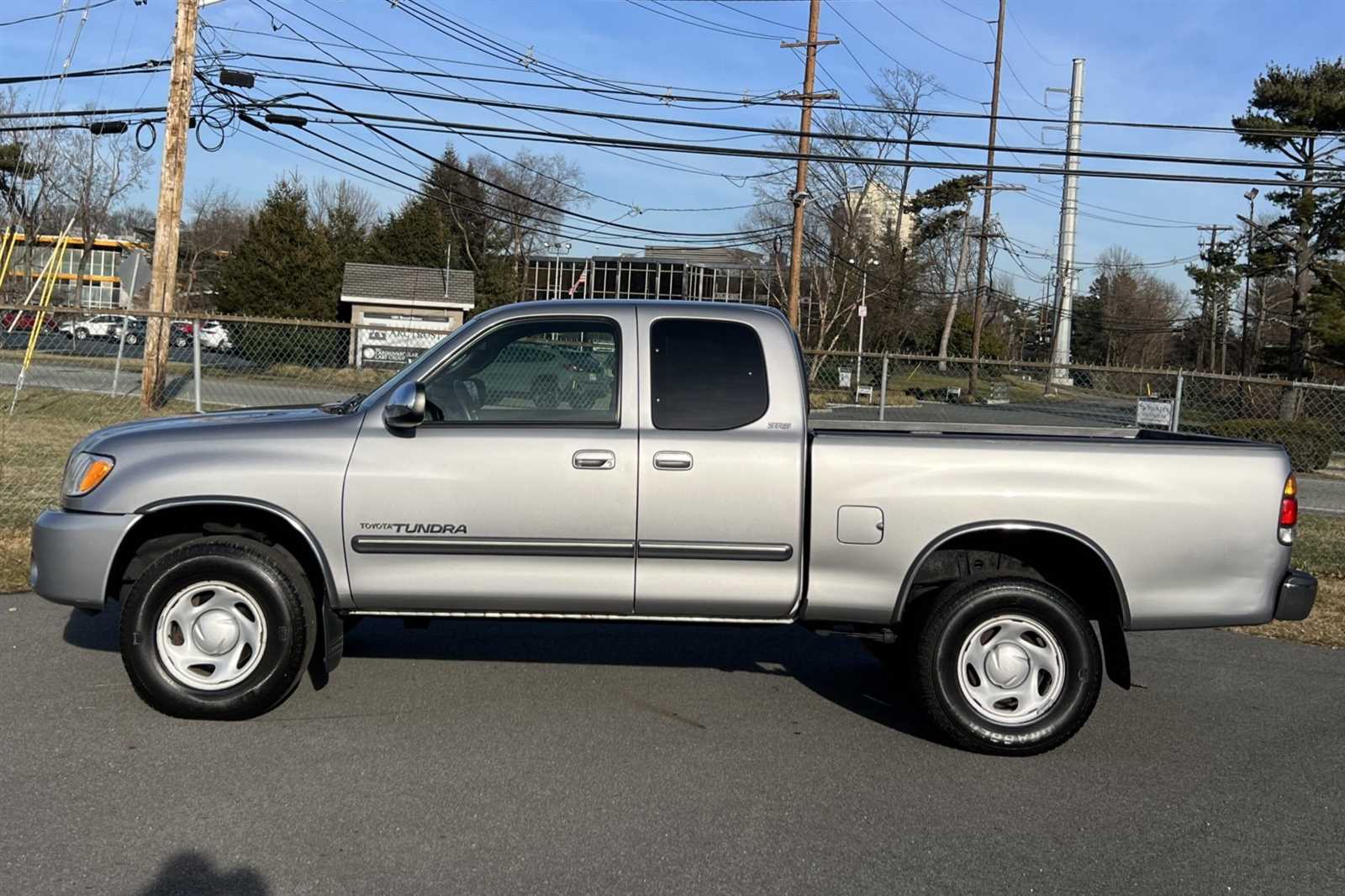 2004 toyota tundra repair manual